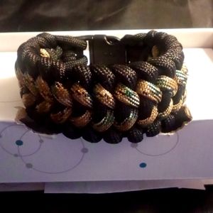 Paracord Bracelet ( Trilobite Jawbone)